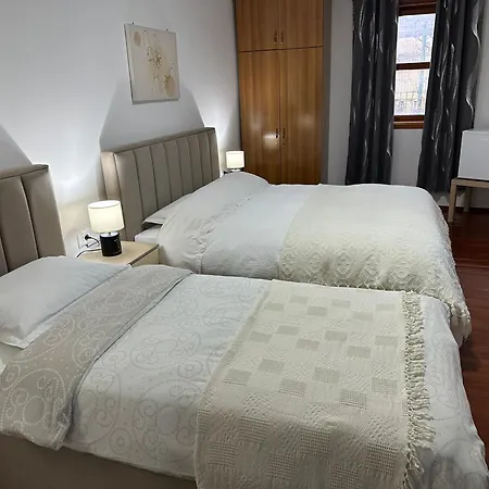 Bujtina Kenedi * Korce