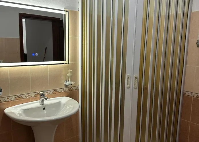 Guest house Bujtina Kenedi *